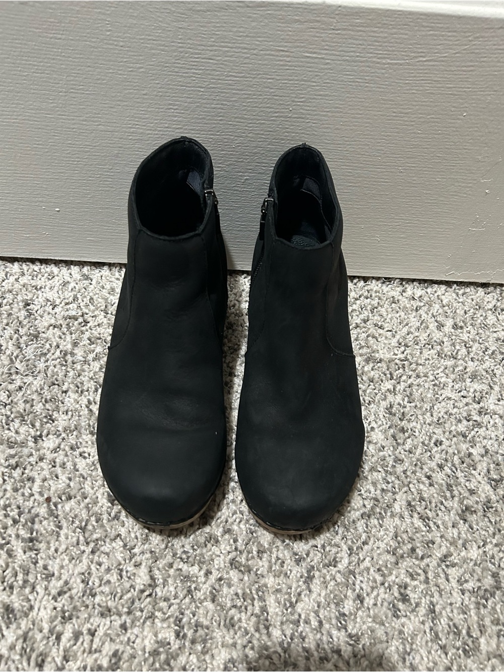 Dansko Women’s Black Maria Ankle Booties with Side Zip Size 7
